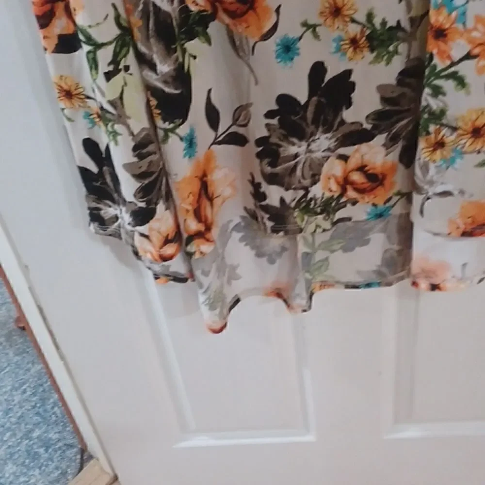 42 Pops High Low Dress - Picture 3 of 7